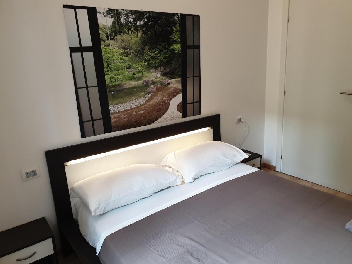 Your Lovely Home, Porta Venezia-1 Queen Bed, 3 Single Beds, 1 Sofa Bed- Milano Eksteriør billede