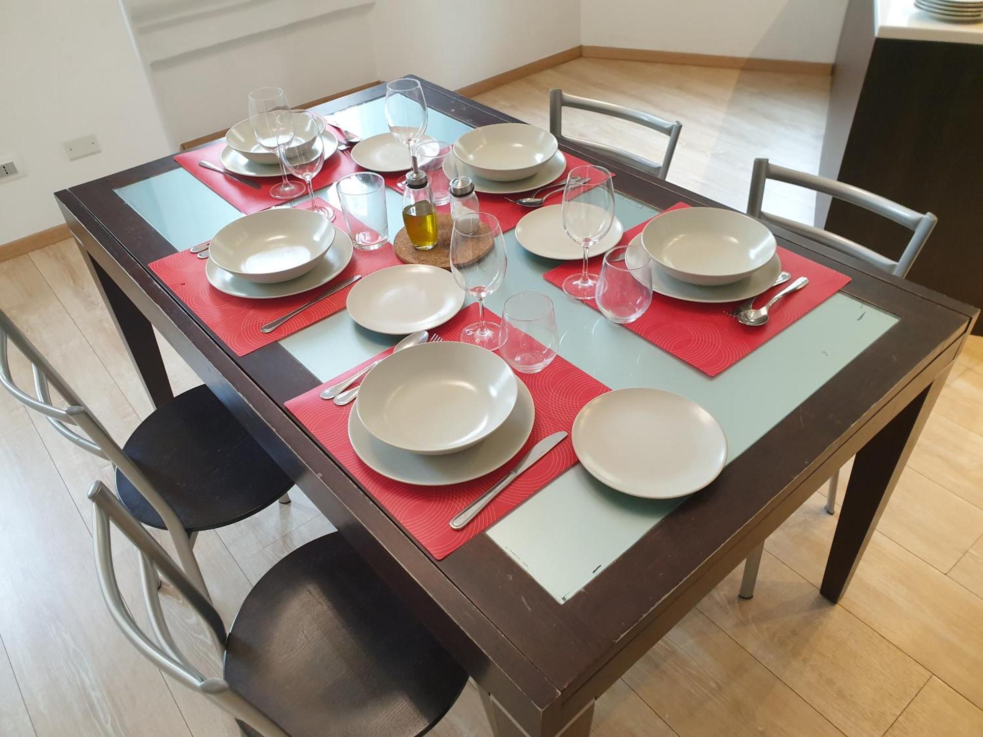 Your Lovely Home, Porta Venezia-1 Queen Bed, 3 Single Beds, 1 Sofa Bed- Milano Eksteriør billede